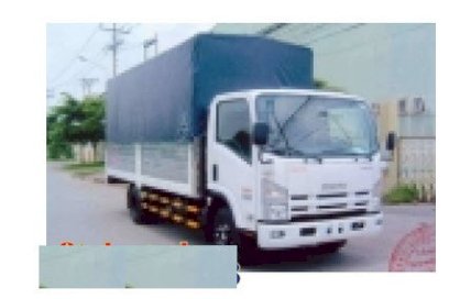 Xe tải thùng mui bạt Isuzu NQR75L 5.1 tấn