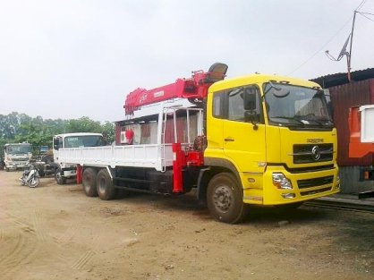 Xe tải Dongfeng 3 chân gắn cẩu ATOM 7 tấn