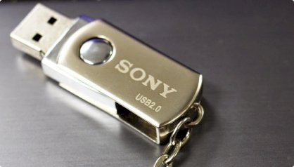 USB memory Usb Sony 8GB xoay móc khóa