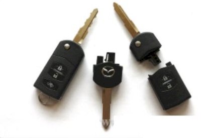 Chìa khóa Mazda 3
