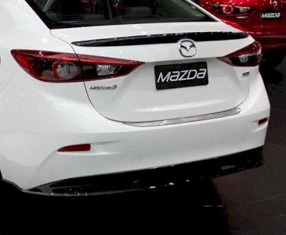 Đuôi cá xe Mazda 3 2015