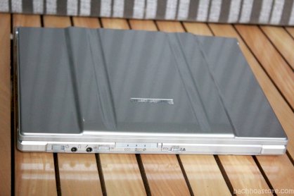 Panasonic Toughbook CF-T7 (Intel Core 2 Duo U7500 1.06GHz, 2GB RAM, 80GB HDD,VGA Intel GMA X3100, 12.1 inch, Windows XP Profesional)