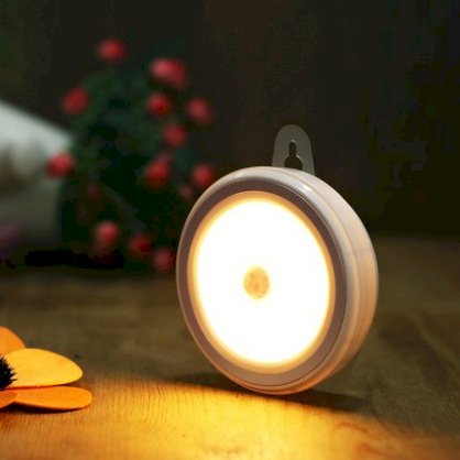 Đèn cảm ứng tiệm cận chạy pin dạng tròn cho tủ quần áo LightMates