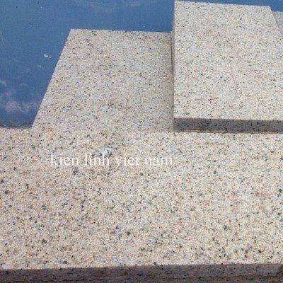 Đá Granite vàng Bình Định băm mặt 3x30x60cm- đá granite dậm bước