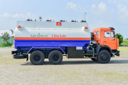 Xe chở xăng dầu KAMAZ 53228 (6X6) 15m3