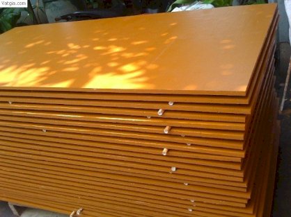 Ván ép coffa phủ keo vàng Lâm Nguyễn Thu 17 x 1220 x 2440mm