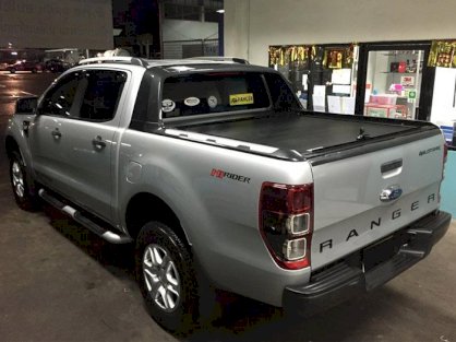 Nắp thùng xe bán tải Ford Ranger 2016