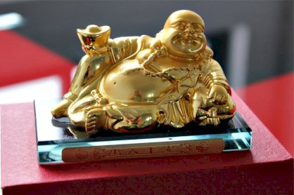 Nước Hoa Phật Mạ Vàng Xe Hơi DQ90