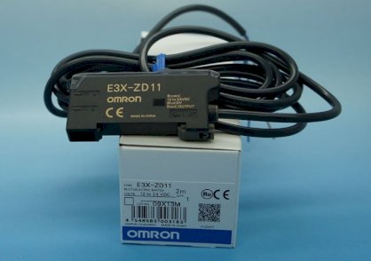 Cảm biến quang Omron E3X-ZD11