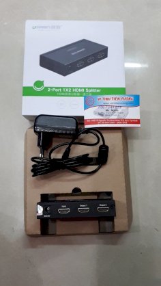 Bộ chia HDMI 2 cổng Ugreen 40201 1x2 HDMI Amplifier Splitter