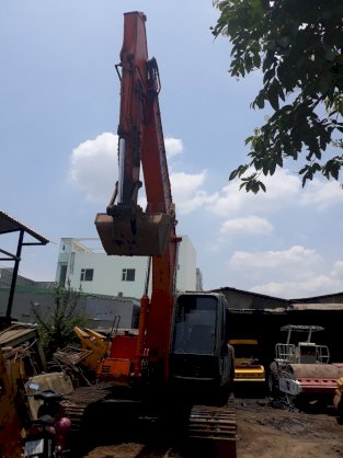 Xe đào HITACHI EX200LC