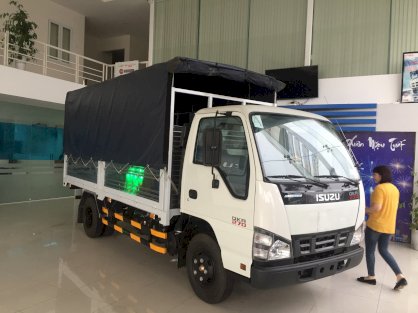 Xe tải Isuzu 2T49 QKR77F 2018 EURO4 thùng kín + mui bạt