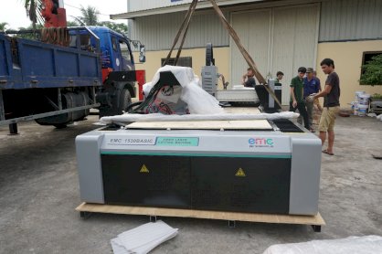 Máy cắt CNC Laser Fiber EMC-1530