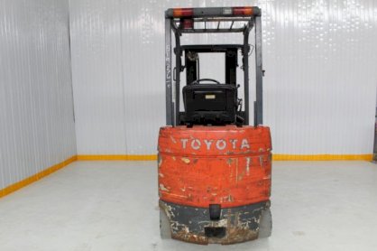 Xe nâng điện FORKLIFT TRUCK TOYOTA 7FBCU25-FL404