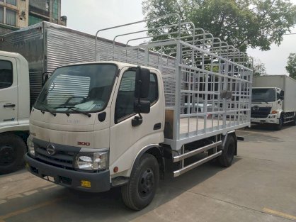 HINO Dutro chở gia cầm ( chở gà , vịt) 4.2 tấn