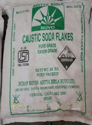 Sản phẩm Caustic Soda Flakes- Nhập khẩu Ấn Độ- Công ty Trần Tiến