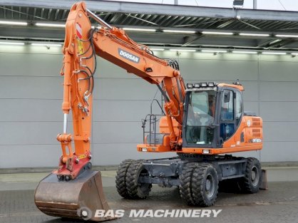 Máy xúc bánh lốp Doosan DX160W-3 (2013)