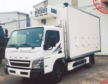 Xe tải chở gia cầm Fuso Canter 6.5, tải trọng 1600kg