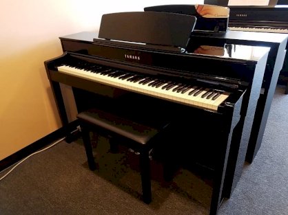 Đàn Piano Yamaha CLP 545 PE