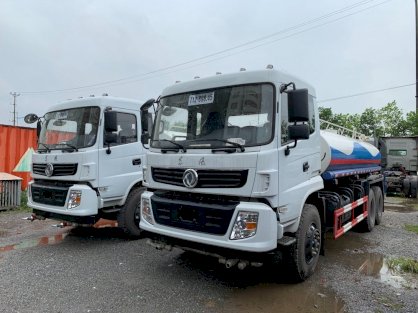 Xe phun nước rửa đường 13 khối DONGFENG động cơ YUCHAI 240