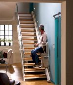 Sử Dụng Ghế Cầu Thang Stair Lift: Việc Di Chuyển Không Còn Là Còn Là Trở Ngại