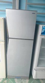 Tủ Lạnh Aqua 228 Lít Aqr-U235Bn Mới 90%, Quạt Gió, Nano Fresh, Kính Chịu Lực,