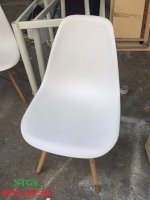 Ghế Cafe Eames Màu Trắng Cũ Tồn Kho - Sl 100 Cái