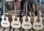Đàn Guitar Classic Giá Rẻ Cho Người Mới Tập Chơi Ở Khu Vực Quận Bình Tân