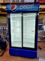 Tủ Mát 2 Cửa Lùa Hiệu Pepsi Dung Tích 1300L Mới 94%