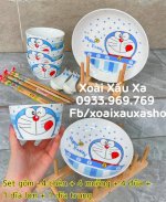 [Xoài Xấu Xa Shop] Bộ Chén Dĩa Hình Kitty - Doraemon ( 4 Chén + 4 Muỗng+4 Đũa+ 1 Dĩa Lớn + 1 Dĩa Trung Như Ảnh Chụp)