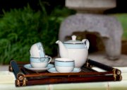 Bộ trà gốm sứ Minh Long 0,8L hoa văn Hương Biển Xanh
