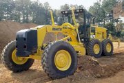 Komatsu GD675  