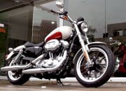Harley Davidson 883 SuperLow 2011