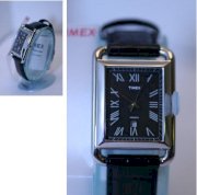 Đồng hồ đeo tay Timex mặt vuông số La mã