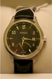 Đồng hồ đeo tay Versus Black Leather