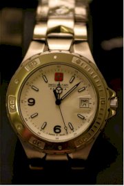 Đồng hồ đeo tay Swiss Military Hanova