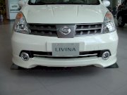 Body lip Nissan Livina