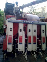 Máy gặt đập liên hợp Yanmar CA 525D