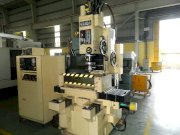 Máy mài CNC Waida JG35