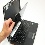 Thay màn hình Laptop