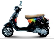 Dán decal xe Vespa Lx đen vệt sơn