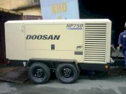 Máy nén khí di động Doosan HP750