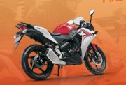 Honda CBR150R 2014 (Đỏ thể thao)