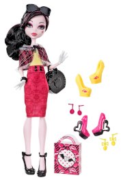 Monster High Draculaura Doll & Shoe Collection