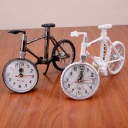Đồng hồ báo thức để bàn hình xe đạp 01