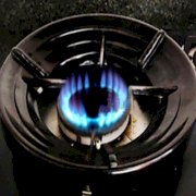 Kiềng gas chắn gió, tiết kiệm ga, an toàn cho trẻ nhỏ