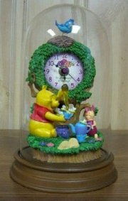 Disney Winnie the Pooh and Piglet in Glass Dome Anniversary Clock