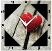 WebPlaza Red Heart Analog Wall Clock (Multicolor) 
