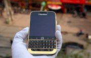 BlackBerry Classic mạ vàng 24K đẳng cấp