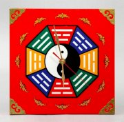 Đồng hồ treo tường Houzz: Dynasty Yin and Yang Wall Clock